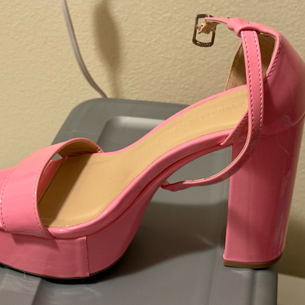 Elegant Pink Block Heel Sandals